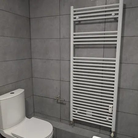 Le Landel - 3 Pieces Entierement Renove, Climatise Avec Parking Апартаменты Ментона